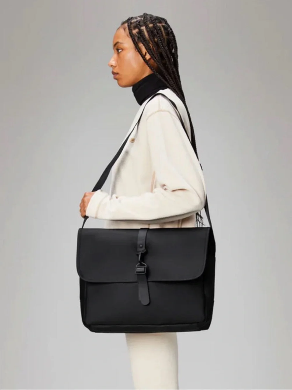 RAINS Messenger Bag W3 Black Waterproof Laptop Commuter Bag NWT
